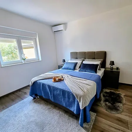 Duje Apartmán *